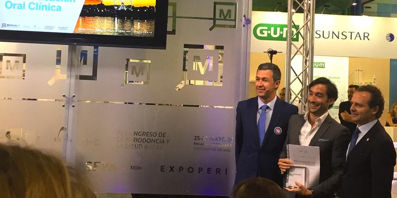 El Dr. Ortiz-Vigón recibe el premio a la mejor Comunicación Oral en SEPA Málaga