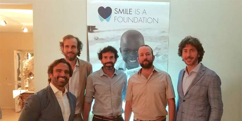 Acción Social PerioCentrum- Cóctel Benéfico Smile is a Foundation