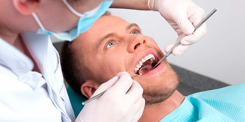 Estudio pionero de la periimplantitis en España