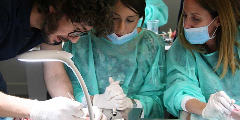 Aprende a colocar implantes