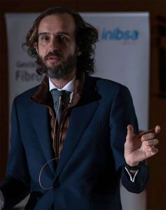 Ramón Lorenzo lleva “La magia del tejido blando” a Santiago de Compostela